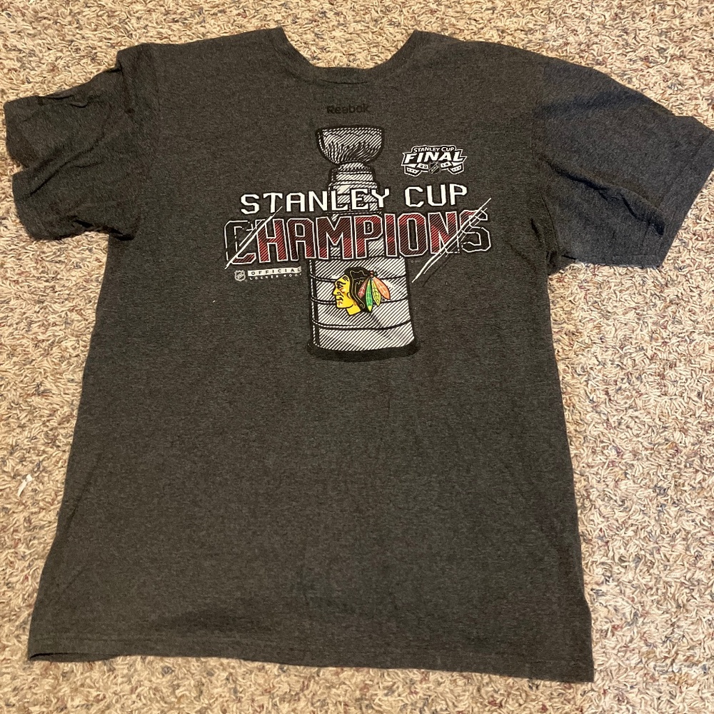 2015 Chicago Blackhawks Stanley Cup Champions Large T-Shirt